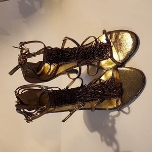 Nine West bead front high heels size 9.5, bronze. New